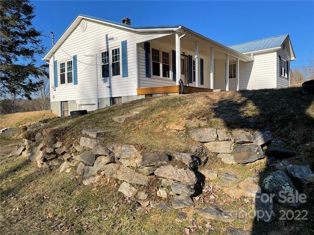 1211 Revere Road Marshall, NC 28753 - Photo 8 of 43 Gallery Image 8
