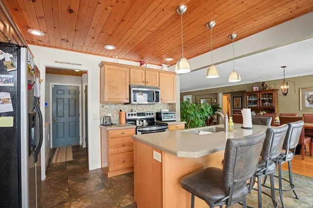 $499,900 | 29453 River Shore Estate, Elkhart, IN 46516