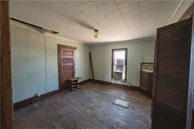 $27,500 | 415 Elm Street, Chetopa, KS 67336