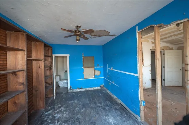 $27,500 | 415 Elm Street, Chetopa, KS 67336