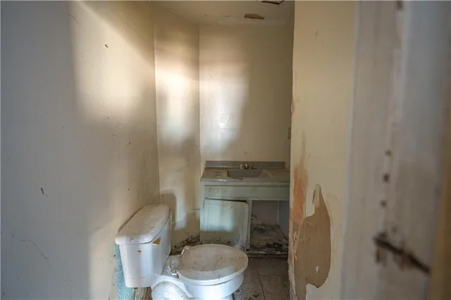 $27,500 | 415 Elm Street, Chetopa, KS 67336