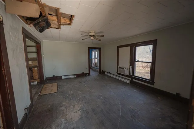 $27,500 | 415 Elm Street, Chetopa, KS 67336