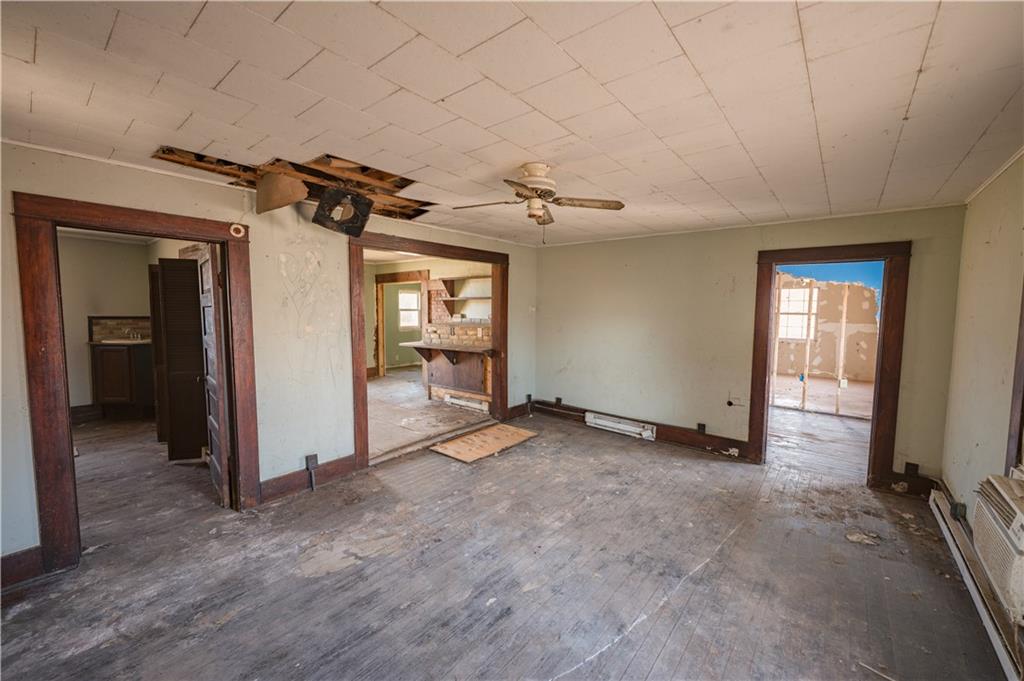 415 Elm Street Chetopa, KS 67336 - Photo 9 of 25