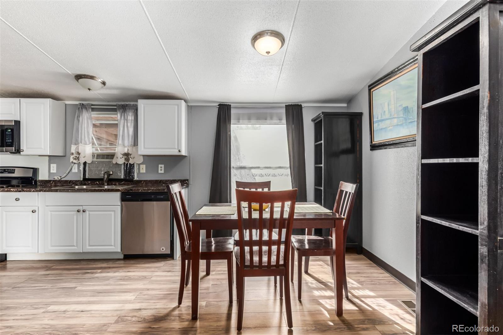 1807 38th Street Evans, CO 80620 - Photo 4 of 26