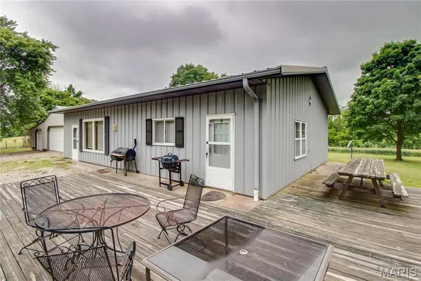 $164,000 | 986 Franklin Hill Road, Hardin, IL 62047