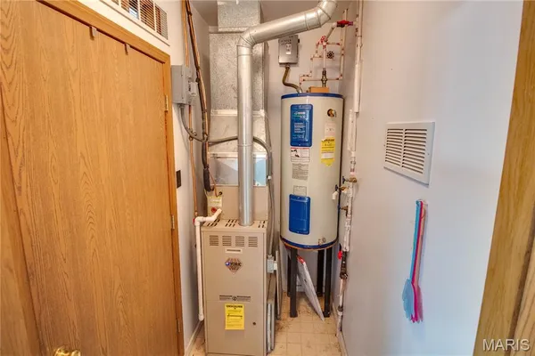 $164,000 | 986 Franklin Hill Road, Hardin, IL 62047