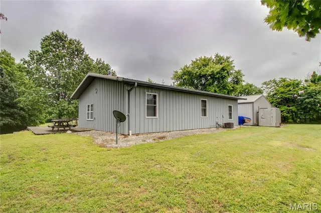 $184,900 | 986 Franklin Hill Road, Hardin, IL 62047