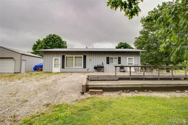$184,900 | 986 Franklin Hill Road, Hardin, IL 62047