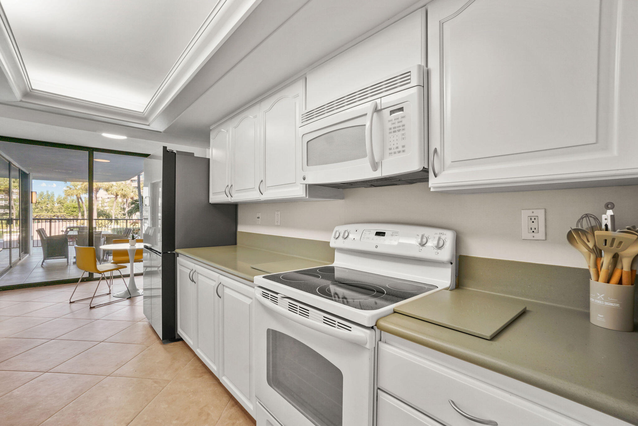 3440 South Ocean Boulevard, Unit 105S Palm Beach, FL 33480 - Photo 12 of 77 3440SOceanBlvd#105(14)