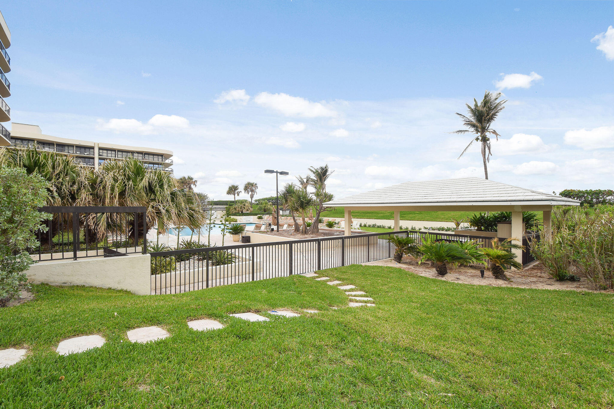 3440 South Ocean Boulevard, Unit 105S Palm Beach, FL 33480 - Photo 43 of 77 TheHalcyon(4)