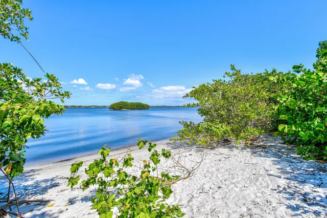 $8,500 | 3440 South Ocean Boulevard, Unit 105S, Palm Beach, FL 33480