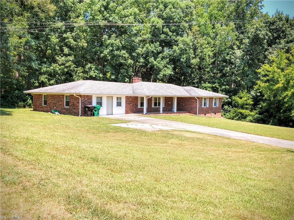 1123 East Springfield Road High Point, NC 27263 - Photo 3 of 24 Gallery Image 3