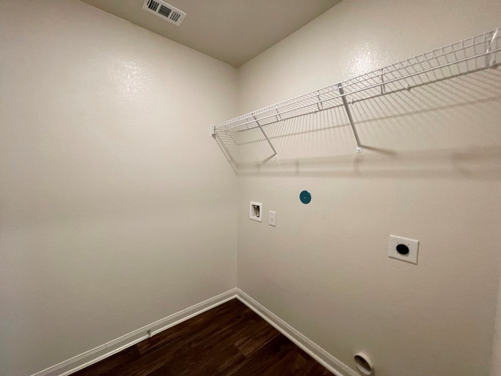 168 Allington Circle Jarrell, TX 76537 - Photo 36 of 40 a view of a small space