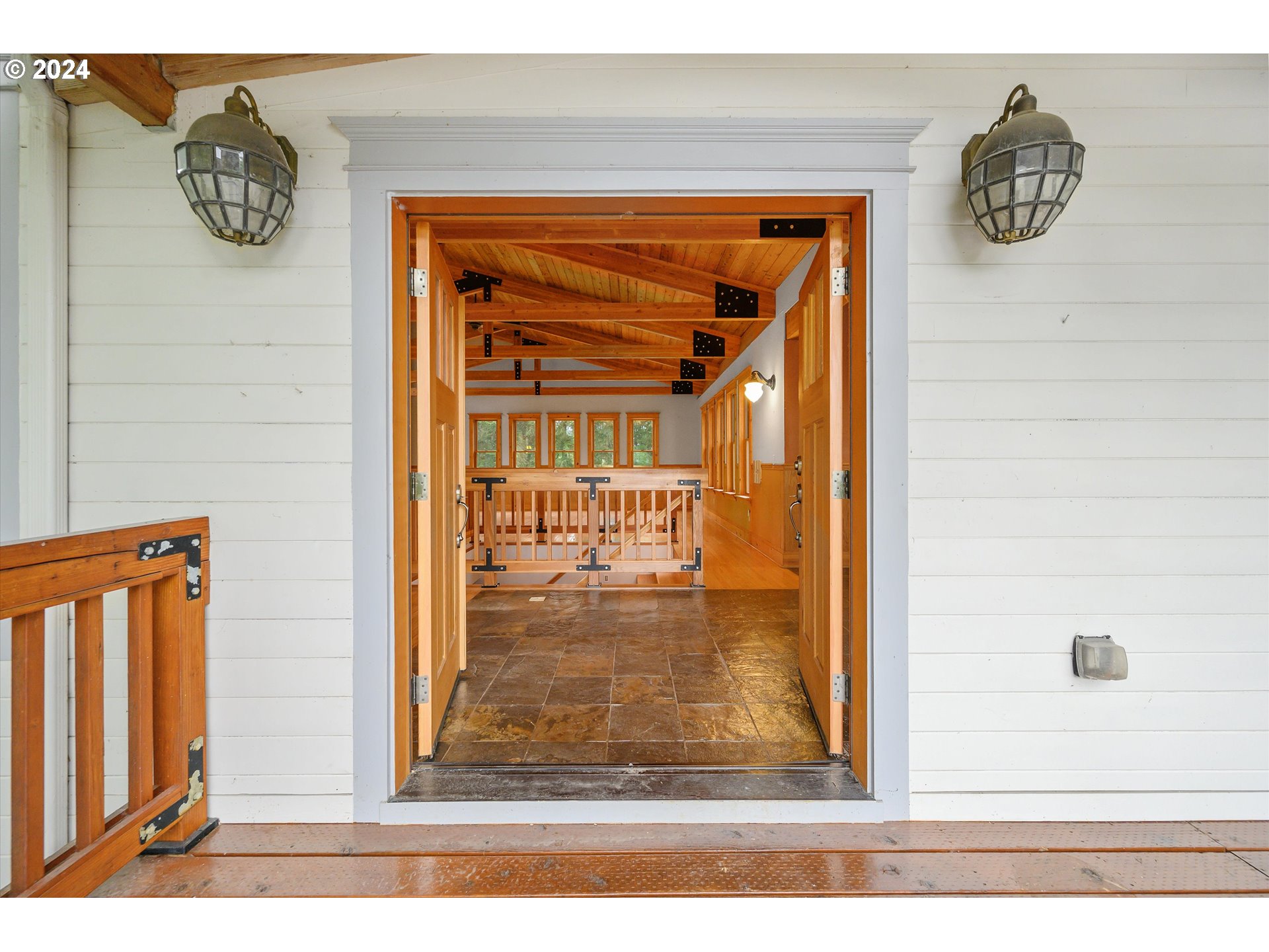 11370 Elkins Road Monmouth, OR 97361 - Photo 4 of 47 Gallery Image 4