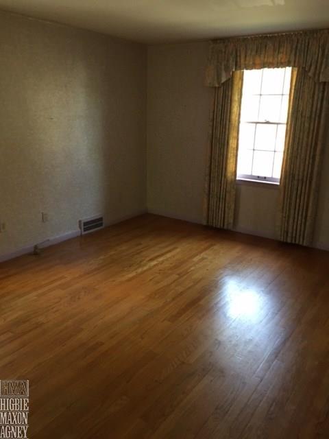 433 Bournemouth Road Grosse Pointe, MI 48236 - Photo 14 of 21 31332368-13.JPG