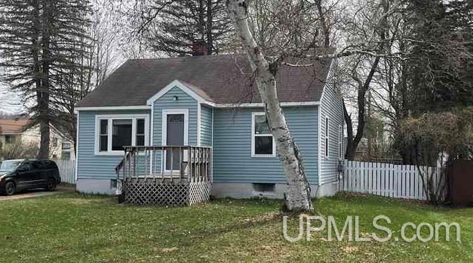 683 Cedar Street Ishpeming, MI 49849 - Photo 1 of 20