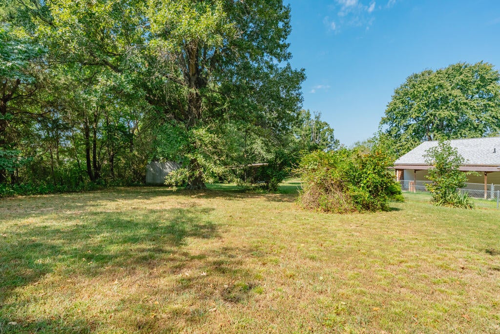 2395 Beulah Road Madisonville, KY 42431 - Photo 4 of 31 Gallery Image 4