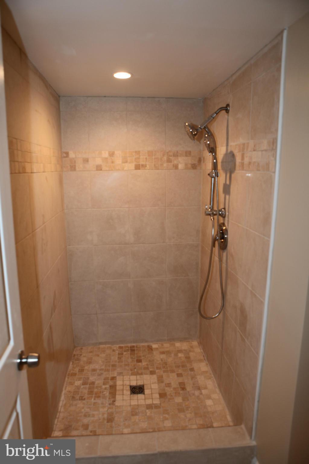 4100 Ronson Drive Alexandria, VA 22310 - Photo 21 of 25 Bath