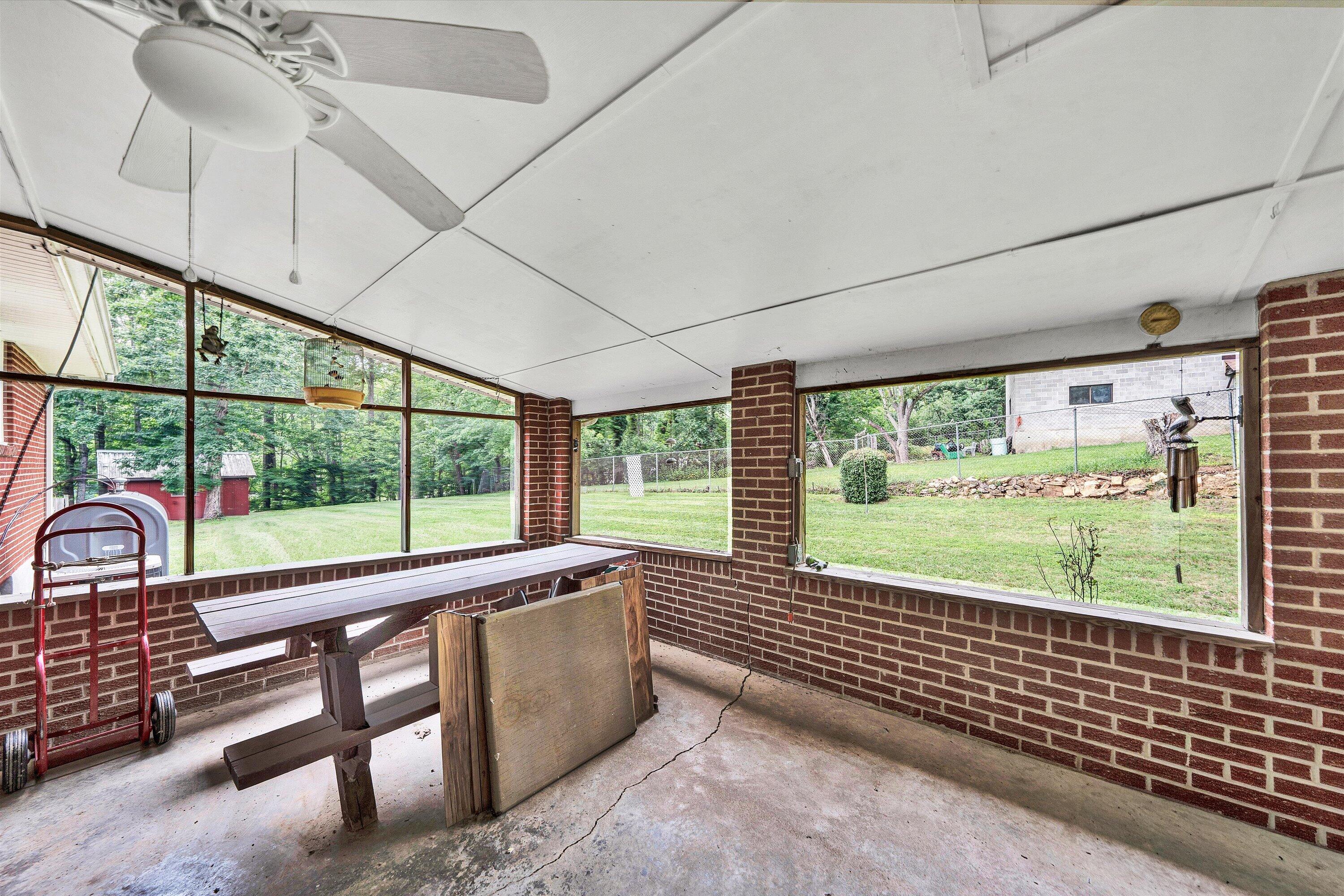 1819 N Road Salem, VA 24153 - Photo 24 of 36 24-DSC00175