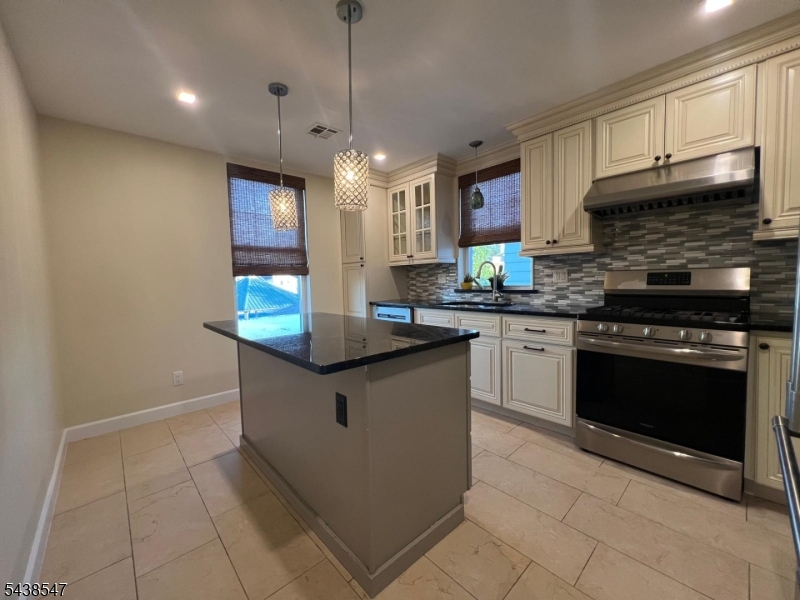 736 Pennington Street Elizabeth, NJ 07202 - Photo 15 of 31