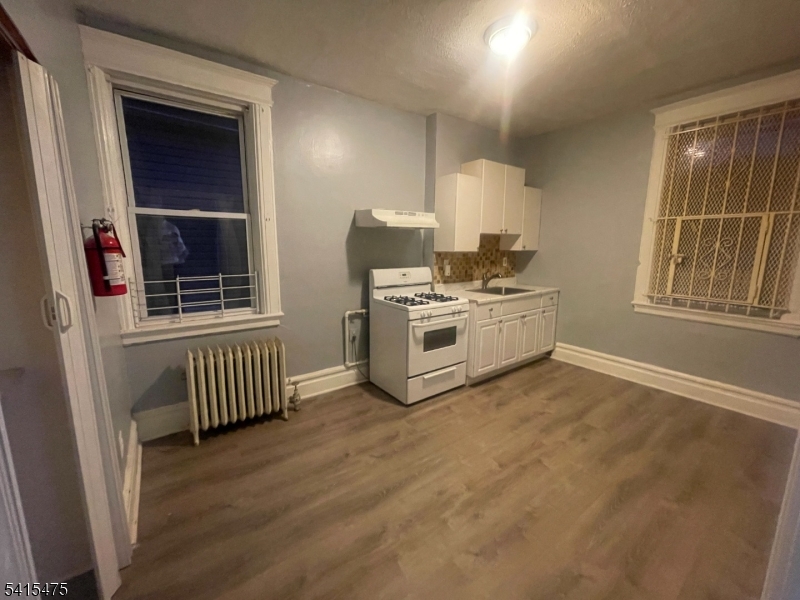 43 Mapes Avenue, Unit 2L Newark, NJ 07112 - Photo 2 of 7