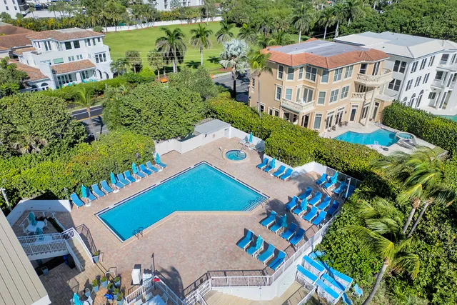 $1,400,000 | 4746 South Ocean Boulevard, Unit 6, Highland Beach, FL 33487