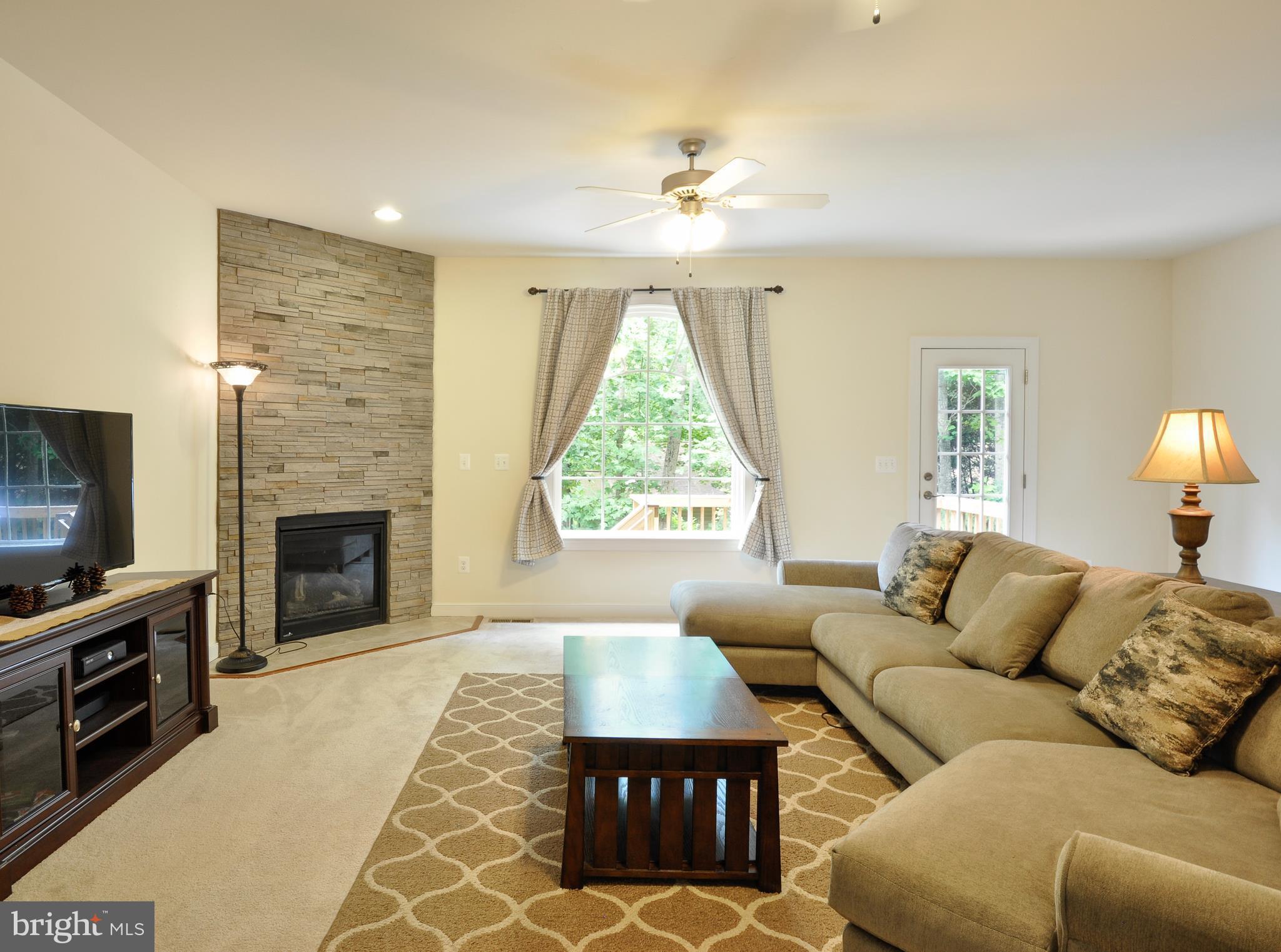 303 Happy Creek Road Locust Grove, VA 22508 - Photo 15 of 30 Living Room