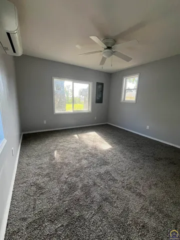 $900 | 2011 West 7th Avenue, Emporia, KS 66801