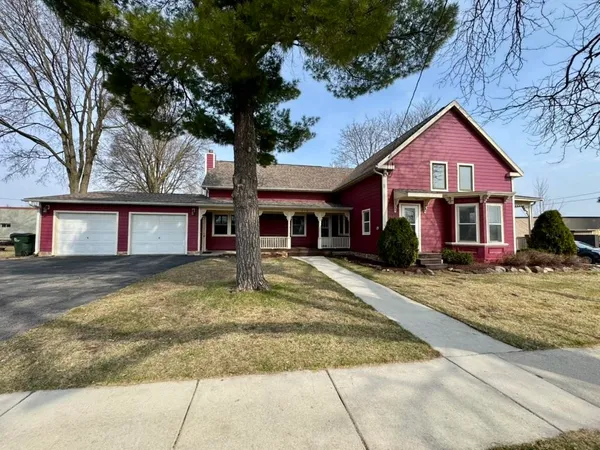 $459,000 | 410 Galena Street, Prairie du Sac, WI 53578