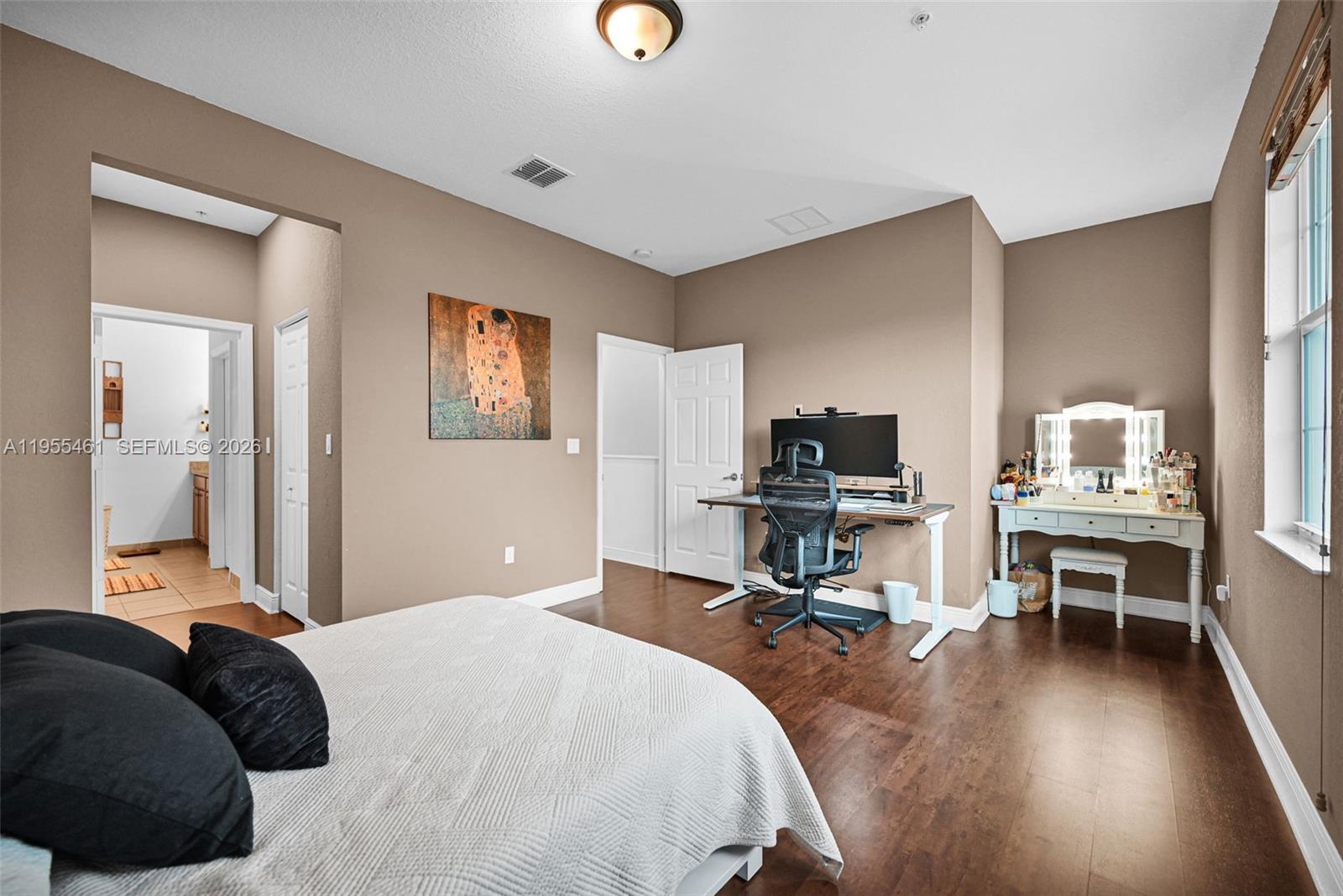 2666 Southwest 118 Road Miramar, FL 33025 - Photo 16 of 64