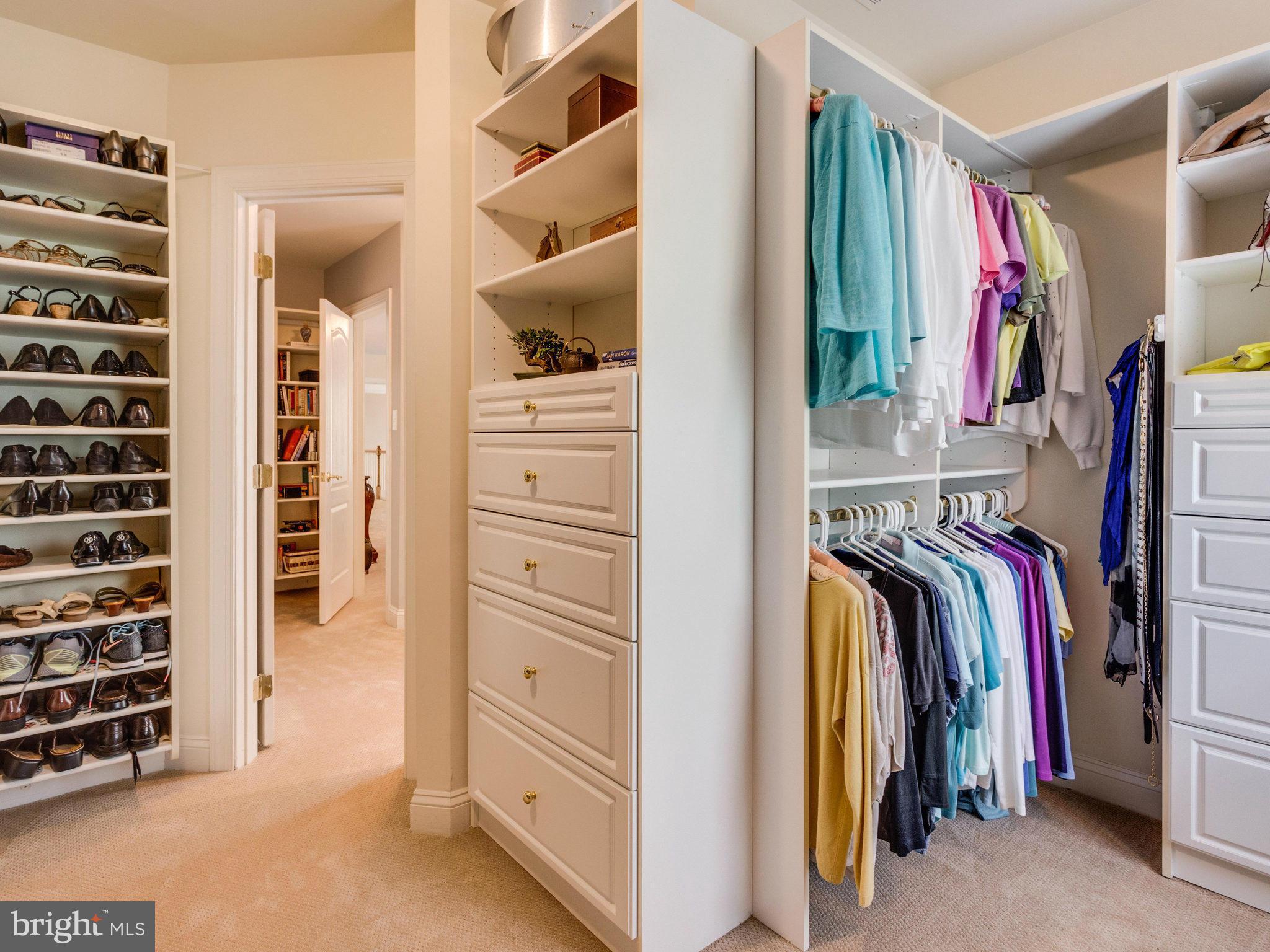 6400 Oak Meadow Way McLean, VA 22101 - Photo 14 of 30 Bedroom (Master) Walk-in Closet