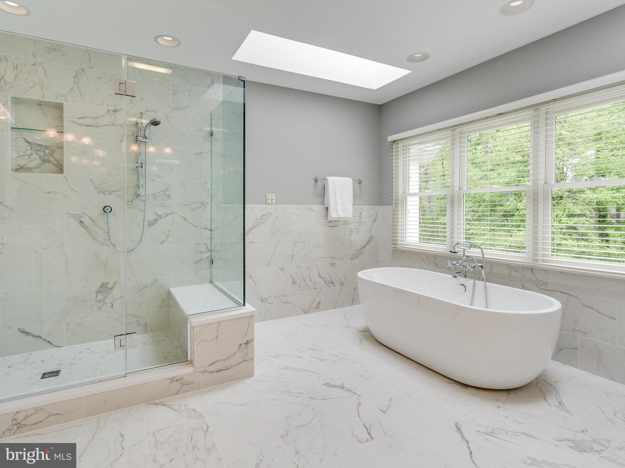 6400 Oak Meadow Way McLean, VA 22101 - Photo 16 of 30 Bath (Master)