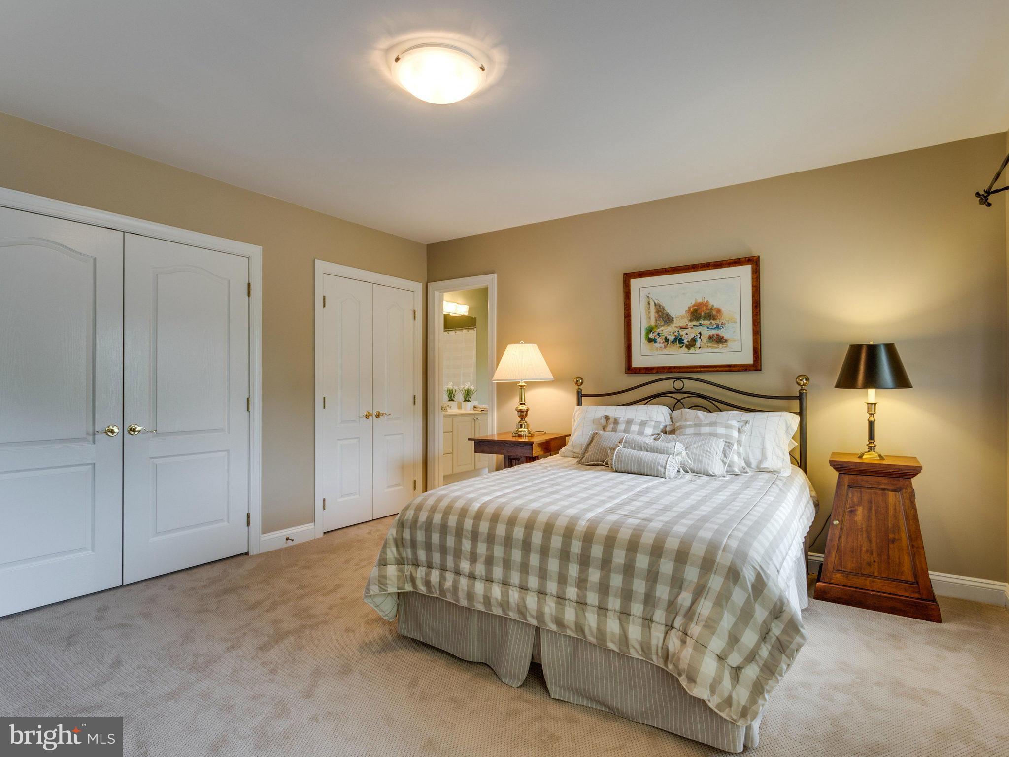 6400 Oak Meadow Way McLean, VA 22101 - Photo 20 of 30 Bedroom 4