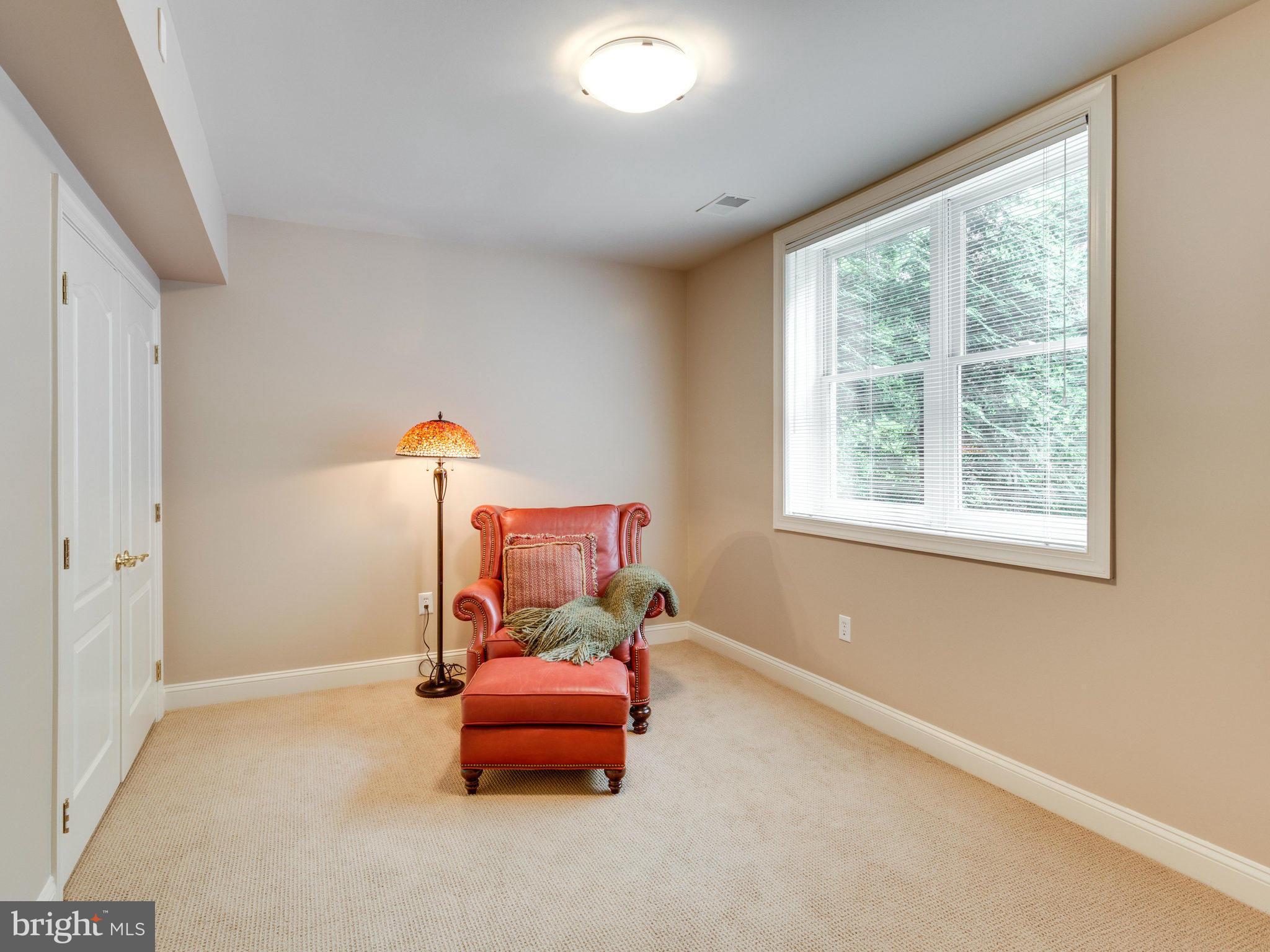 6400 Oak Meadow Way McLean, VA 22101 - Photo 26 of 30 Bedroom 6