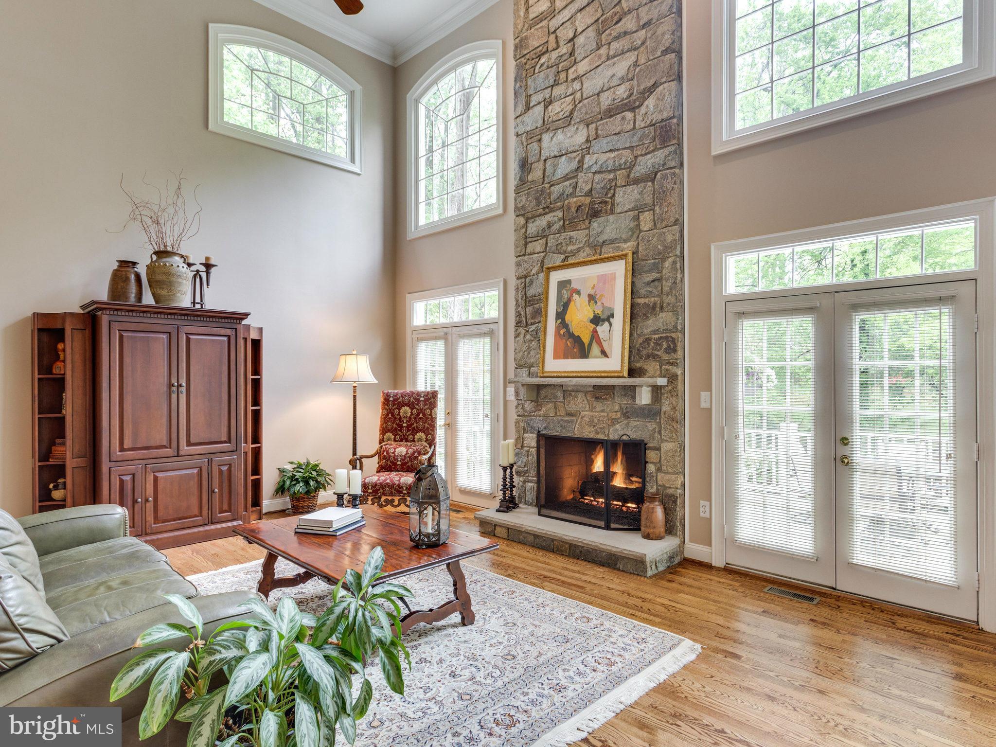 6400 Oak Meadow Way McLean, VA 22101 - Photo 5 of 30 Family Room