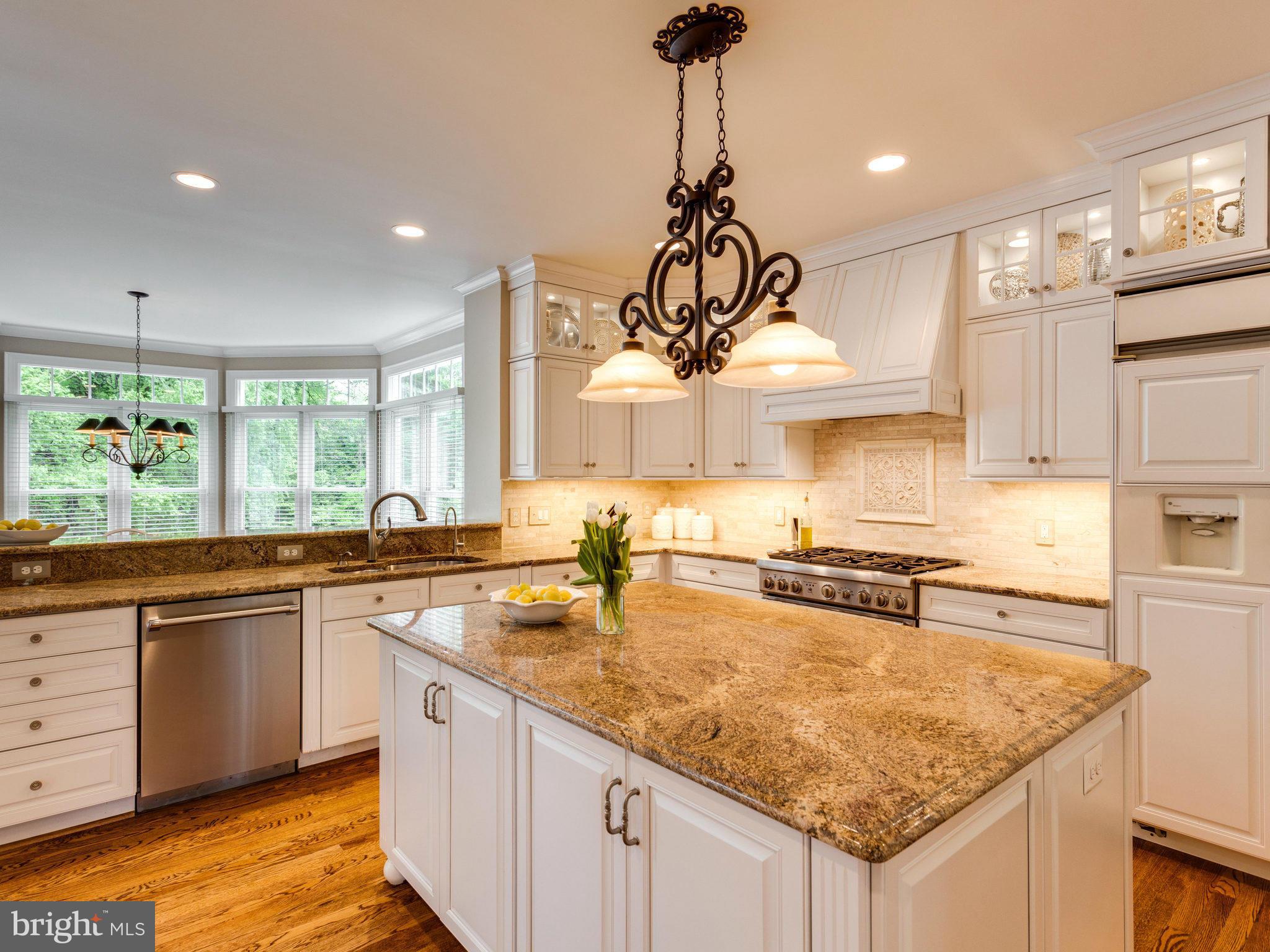 6400 Oak Meadow Way McLean, VA 22101 - Photo 7 of 30 Kitchen