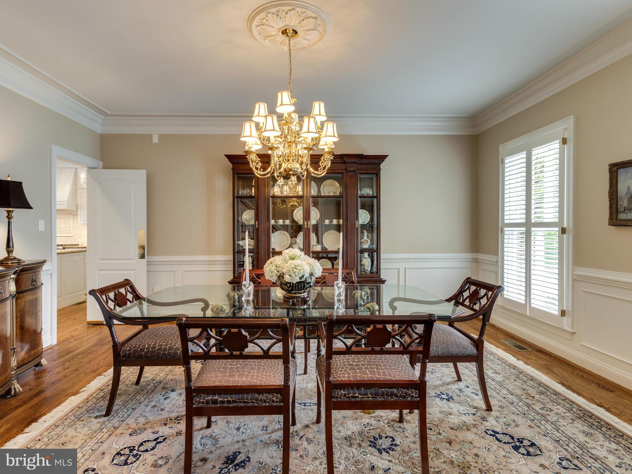 6400 Oak Meadow Way McLean, VA 22101 - Photo 9 of 30 Dining Room