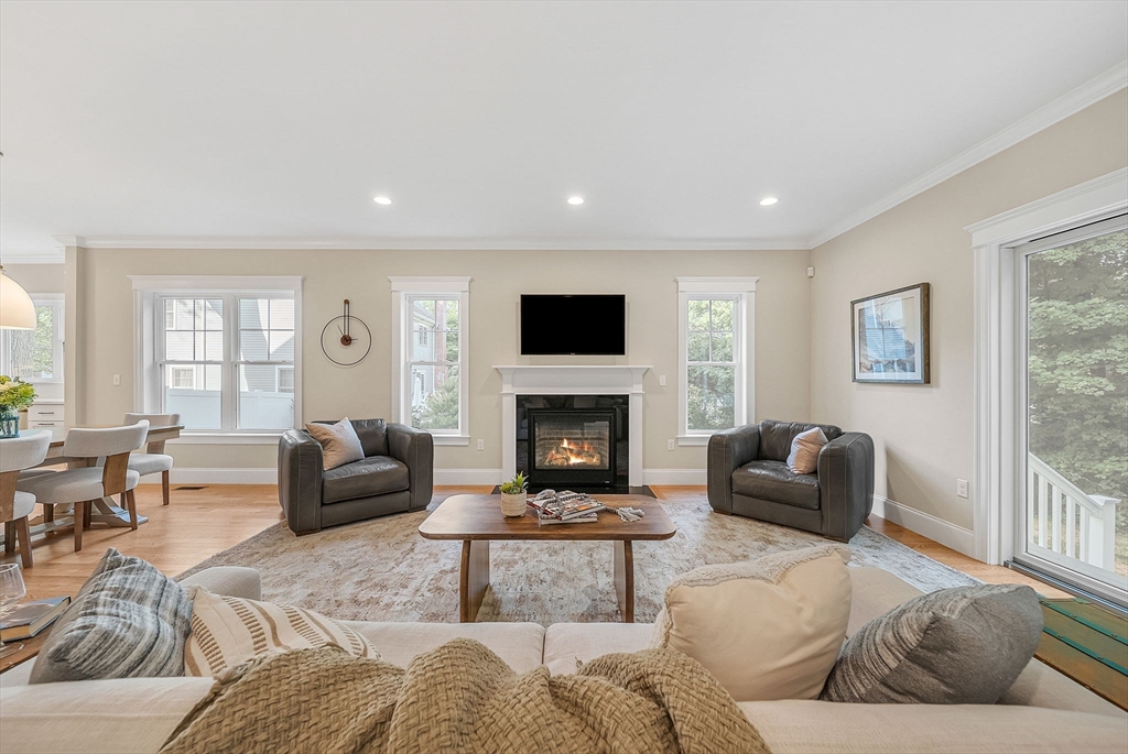 279 Brookline Street, Unit 279 Needham, MA 02492 - Photo 4 of 36