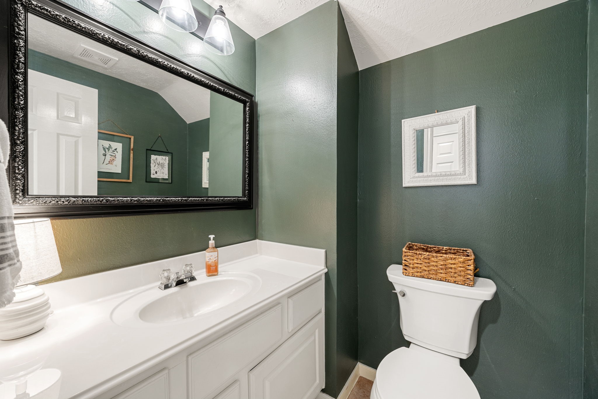 25535 China Springs Spring, TX 77373 - Photo 15 of 36 Downstairs powder bath