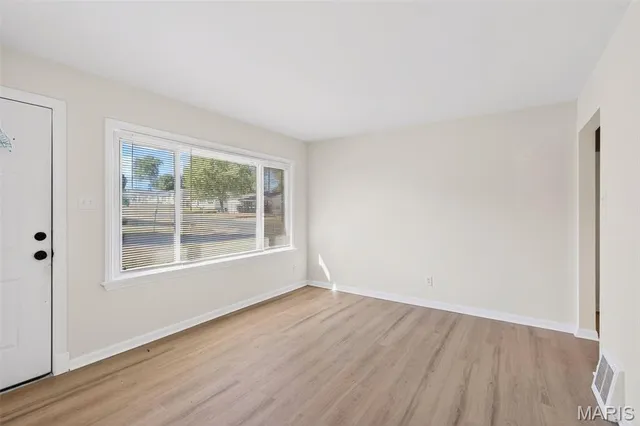 $174,900 | 1110 St Bernadette Lane, Florissant, MO 63031