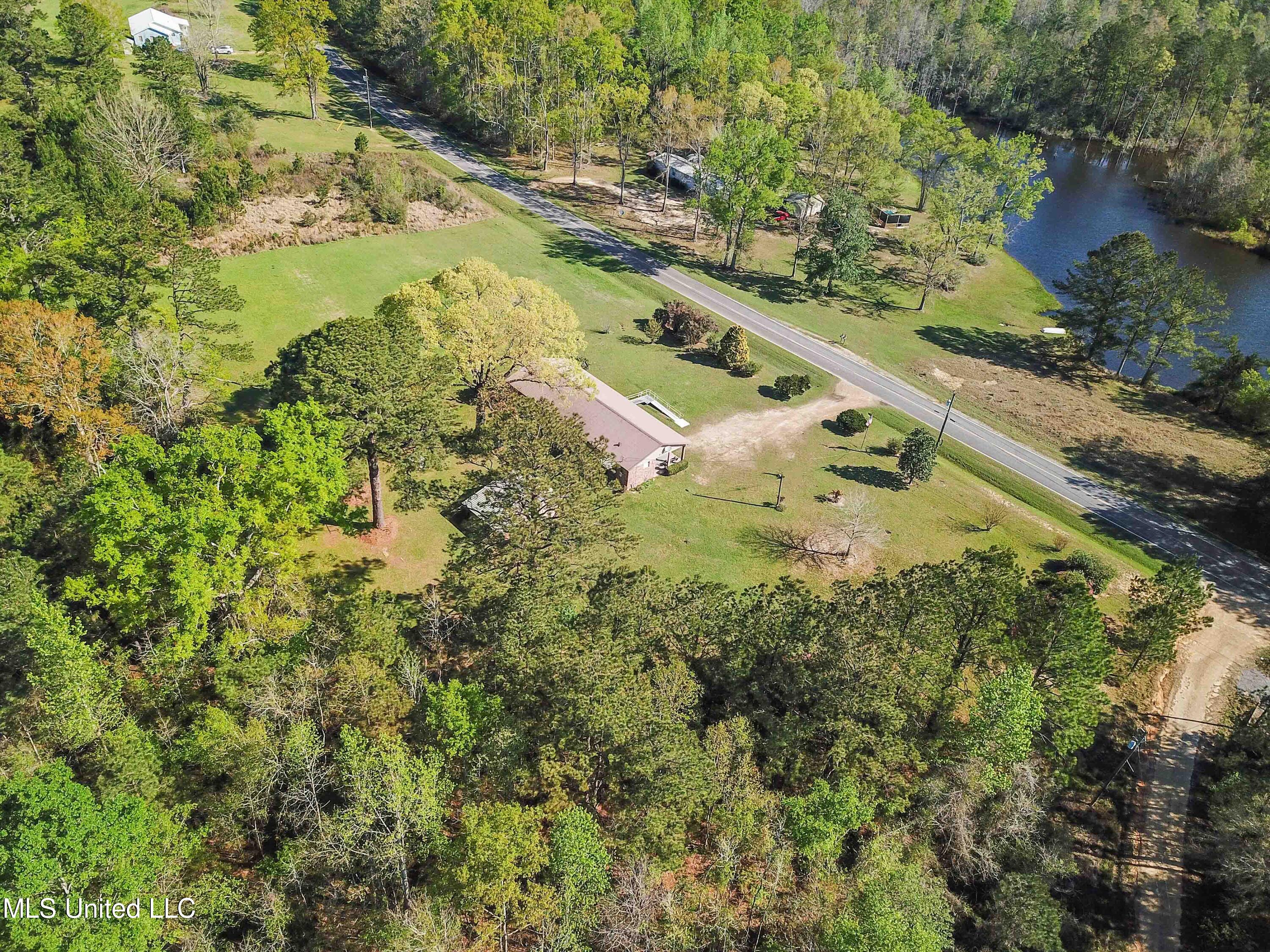 455 Deep Creek Road Wiggins, MS 39577 - Photo 29 of 31 030