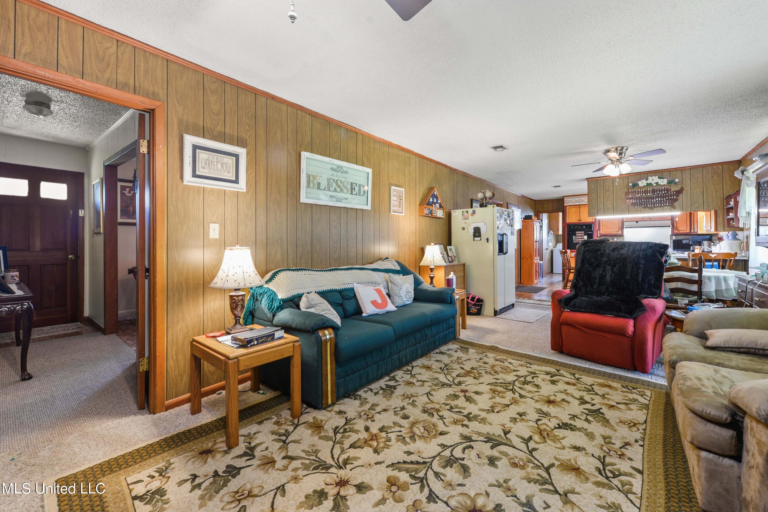 455 Deep Creek Road Wiggins, MS 39577 - Photo 4 of 31 005