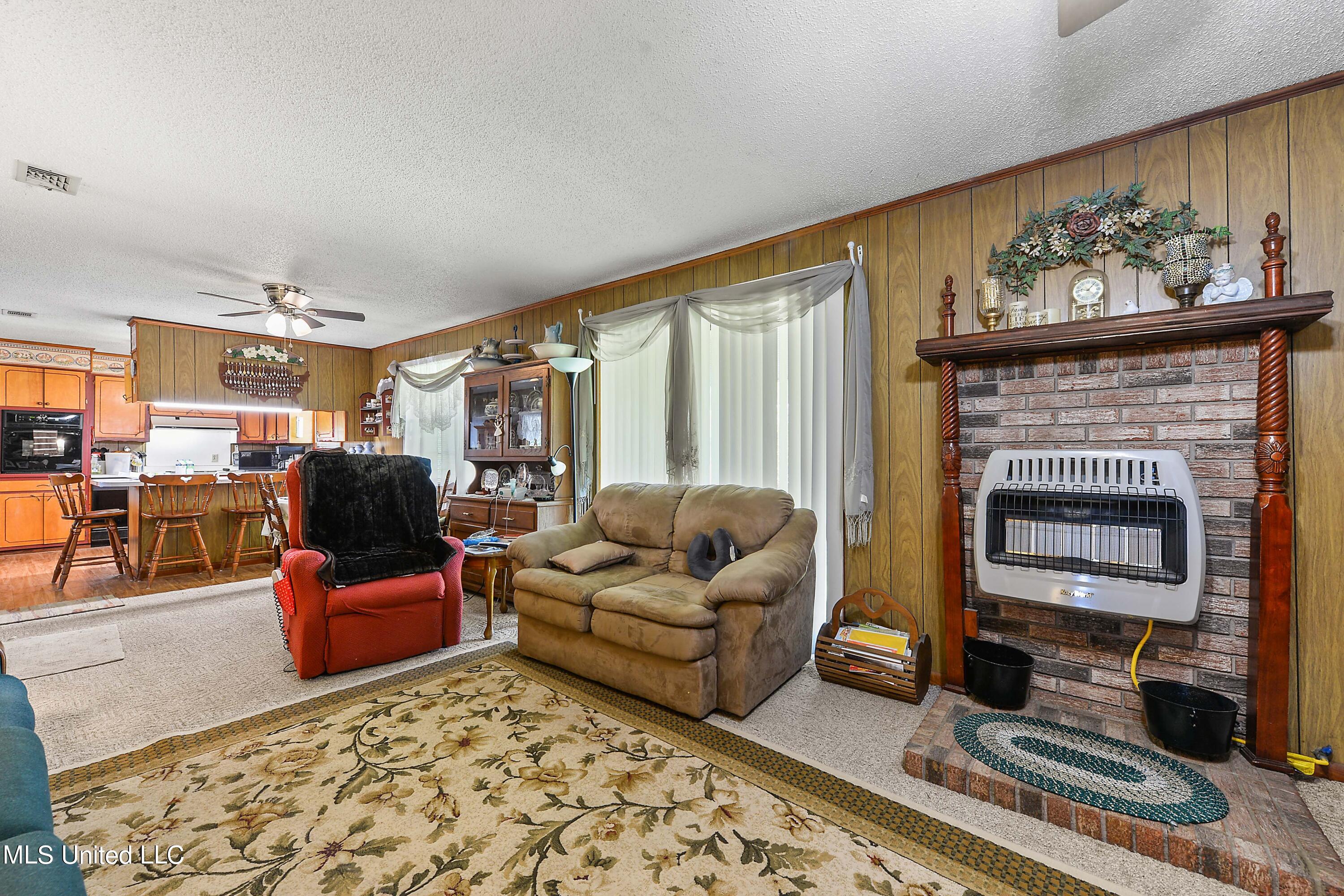 455 Deep Creek Road Wiggins, MS 39577 - Photo 5 of 31 006