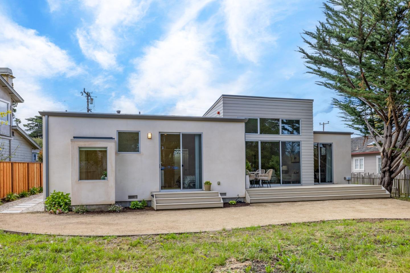 3339 Taylor Road Carmel, CA 93923 - Photo 25 of 27 front view of a house with a yard