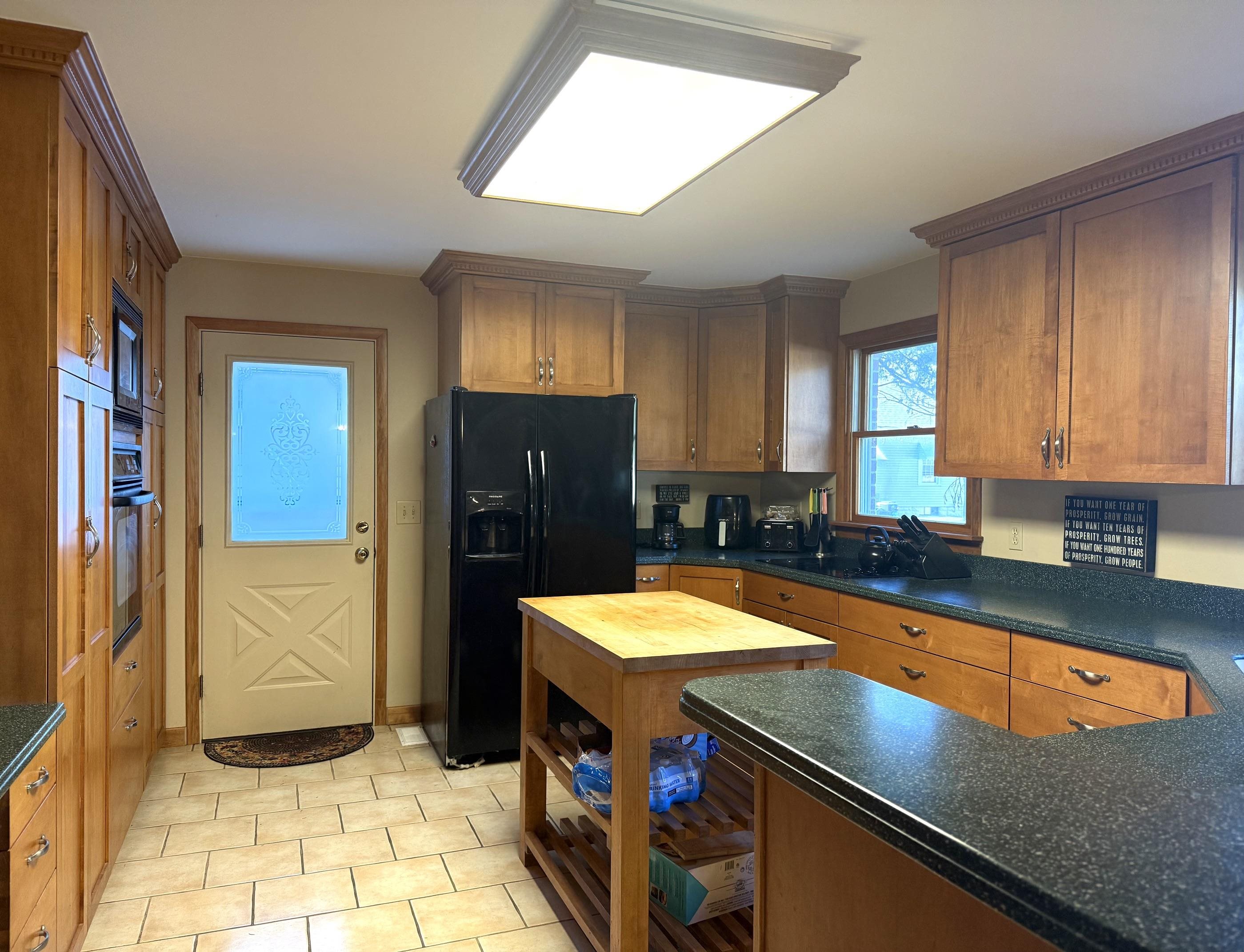210 Pendleton Street Bay City, MI 48708 - Photo 5 of 20