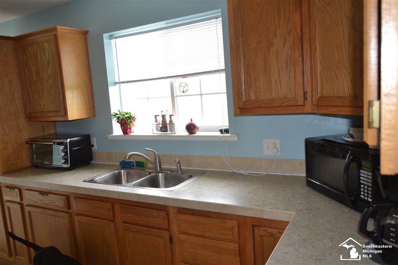9664 Exeter Road Carleton, MI 48117 - Photo 11 of 24