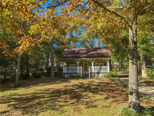 $345,000 | 74 Oakridge Drive Southeast, Cartersville, GA 30121