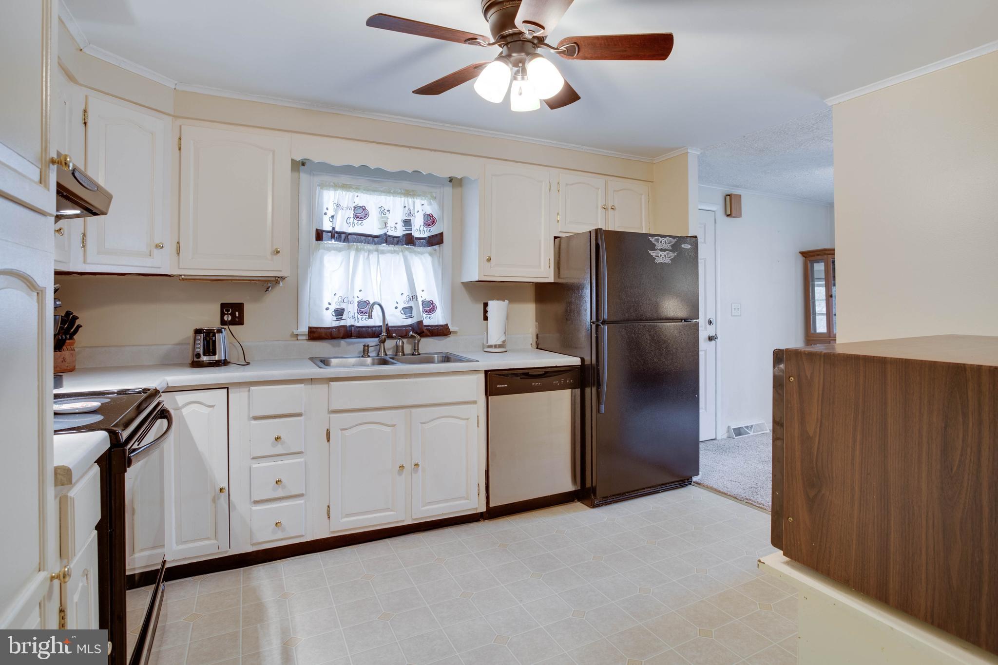 2185 Cove Point Road Lusby, MD 20657 - Photo 4 of 43