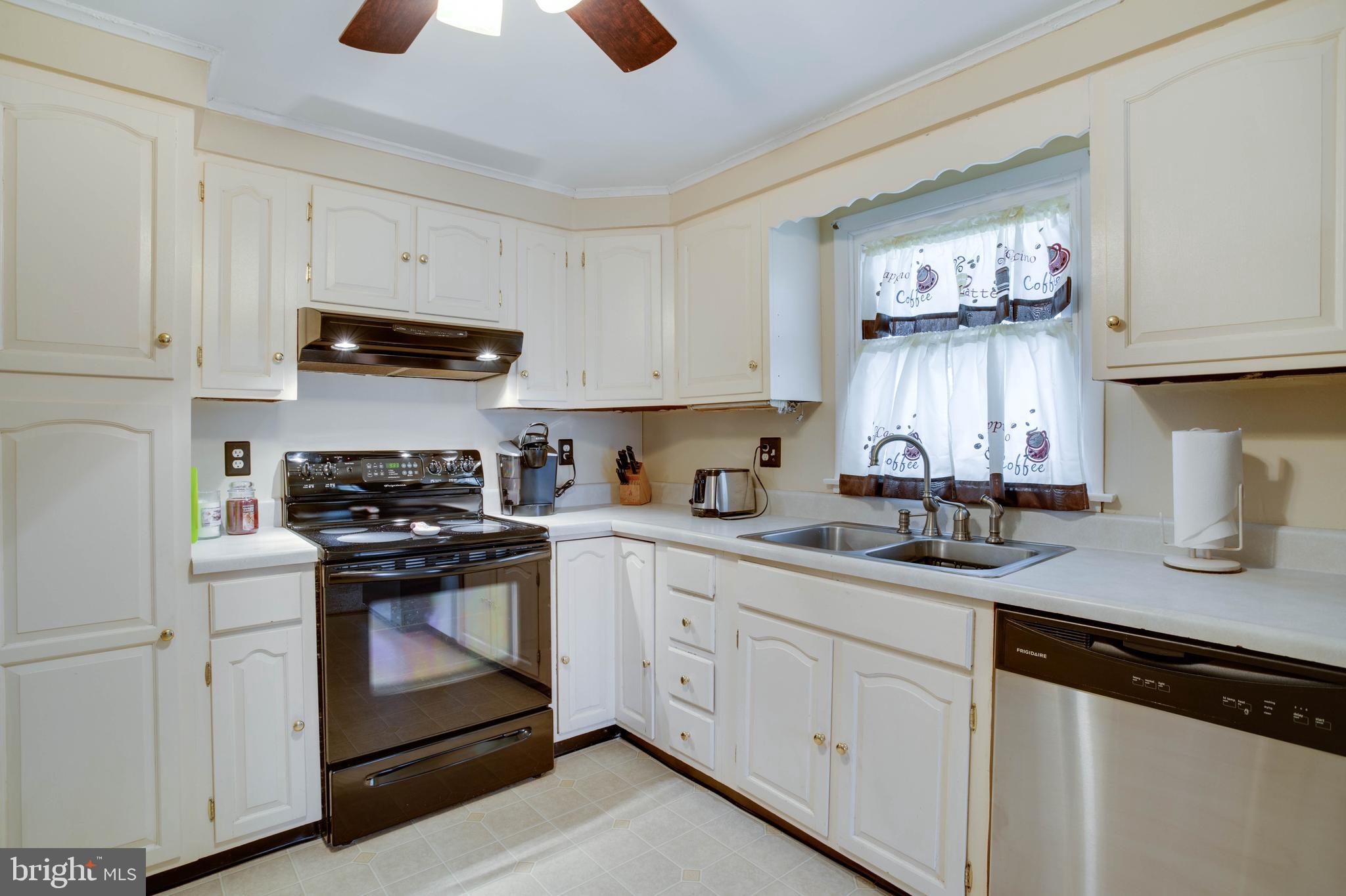 2185 Cove Point Road Lusby, MD 20657 - Photo 7 of 43