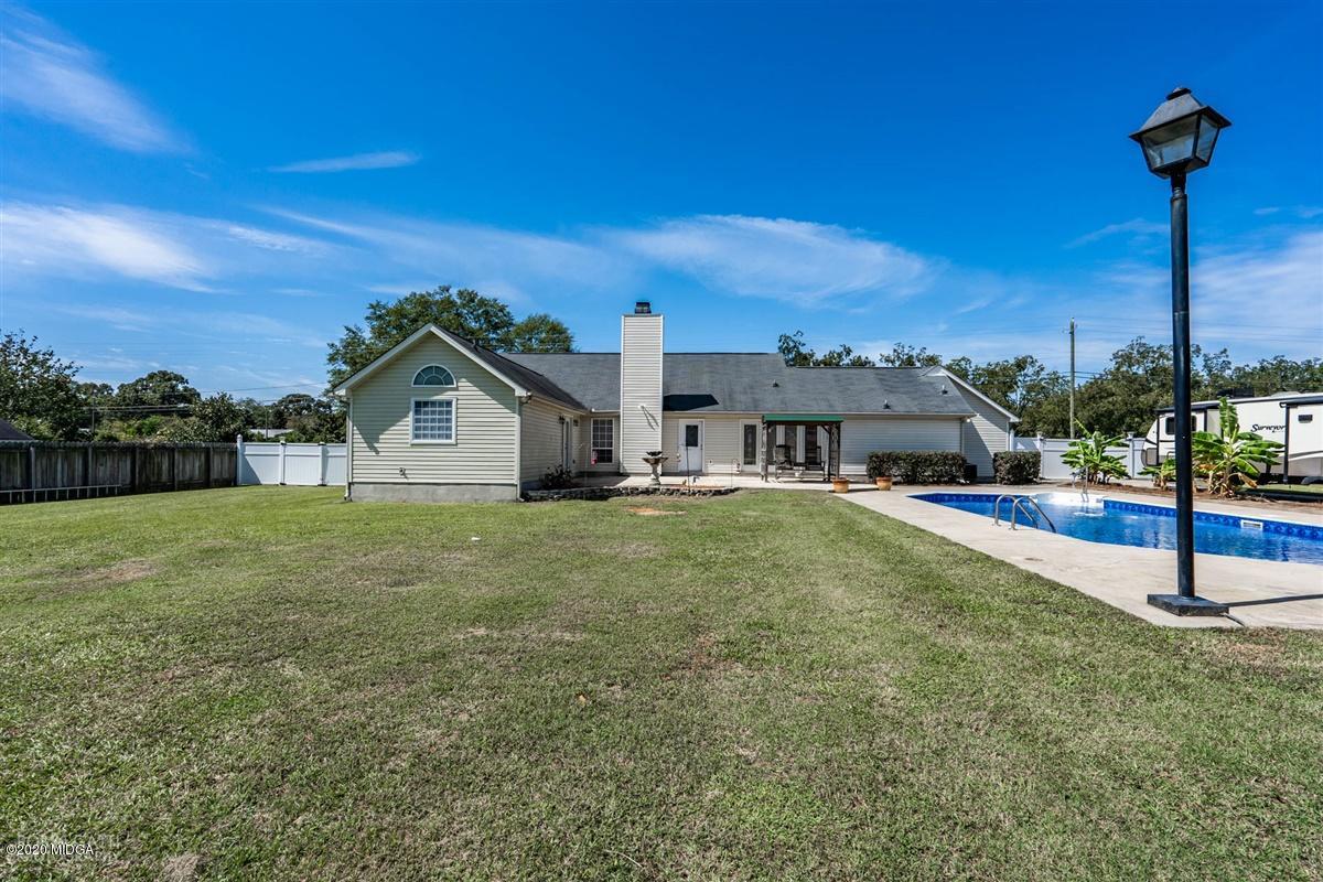 6180 Skipperton Road Macon, GA 31216 - Photo 35 of 37 a view of a house with a big yard